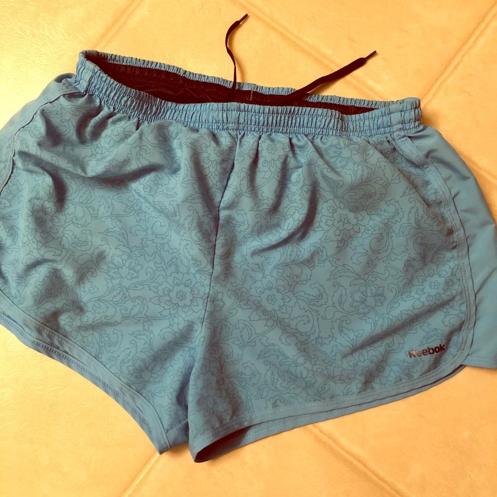 💜Reebok running shorts